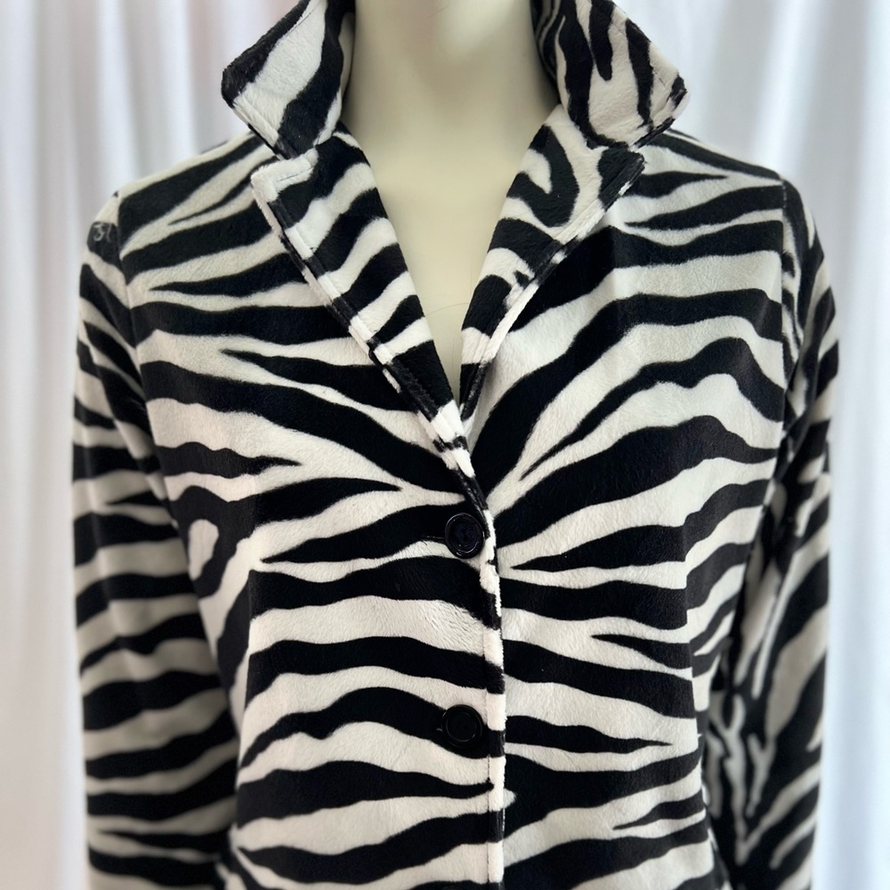 Chic Zebra Patterned Coat - image 1